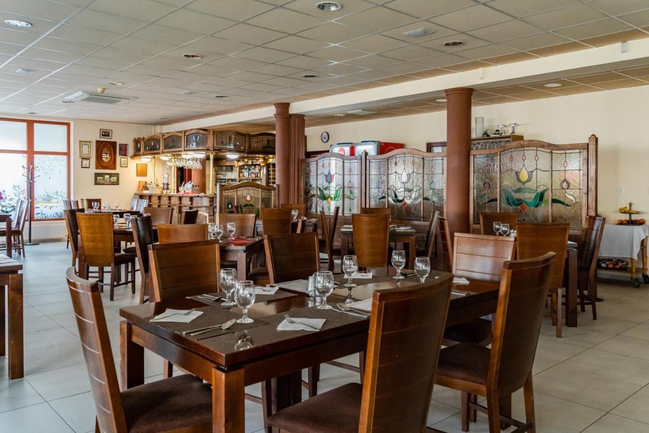 Panorama Hotel بيكيسكسابا المظهر الخارجي الصورة