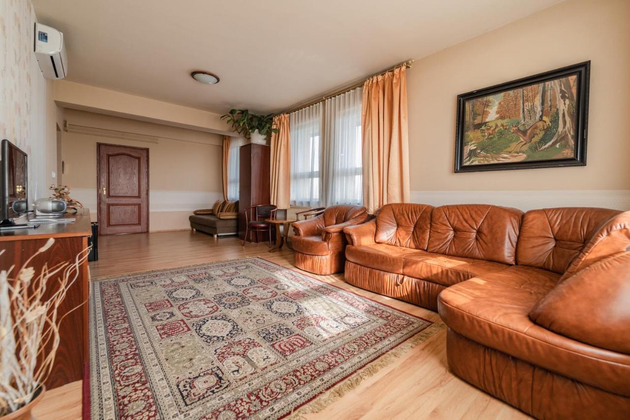 Panorama Hotel بيكيسكسابا المظهر الخارجي الصورة
