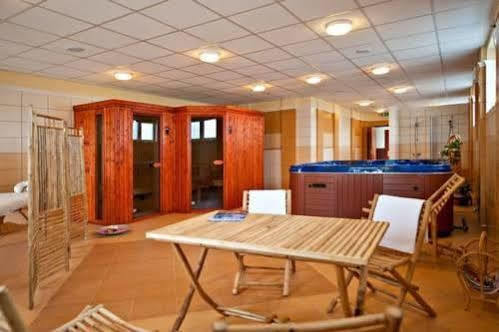 Panorama Hotel بيكيسكسابا المظهر الخارجي الصورة