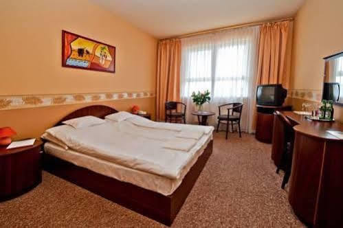 Panorama Hotel بيكيسكسابا المظهر الخارجي الصورة